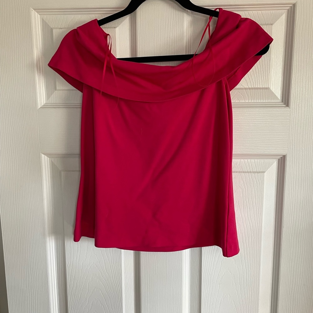 Bright hot pink off should top